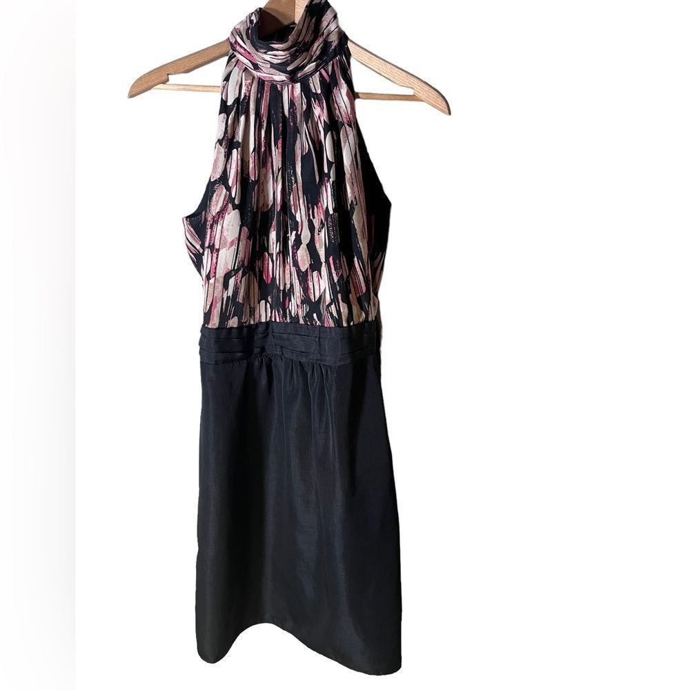 The Limited Sz 4 choker multicolored dress  black skirt kneelength 2 button neck